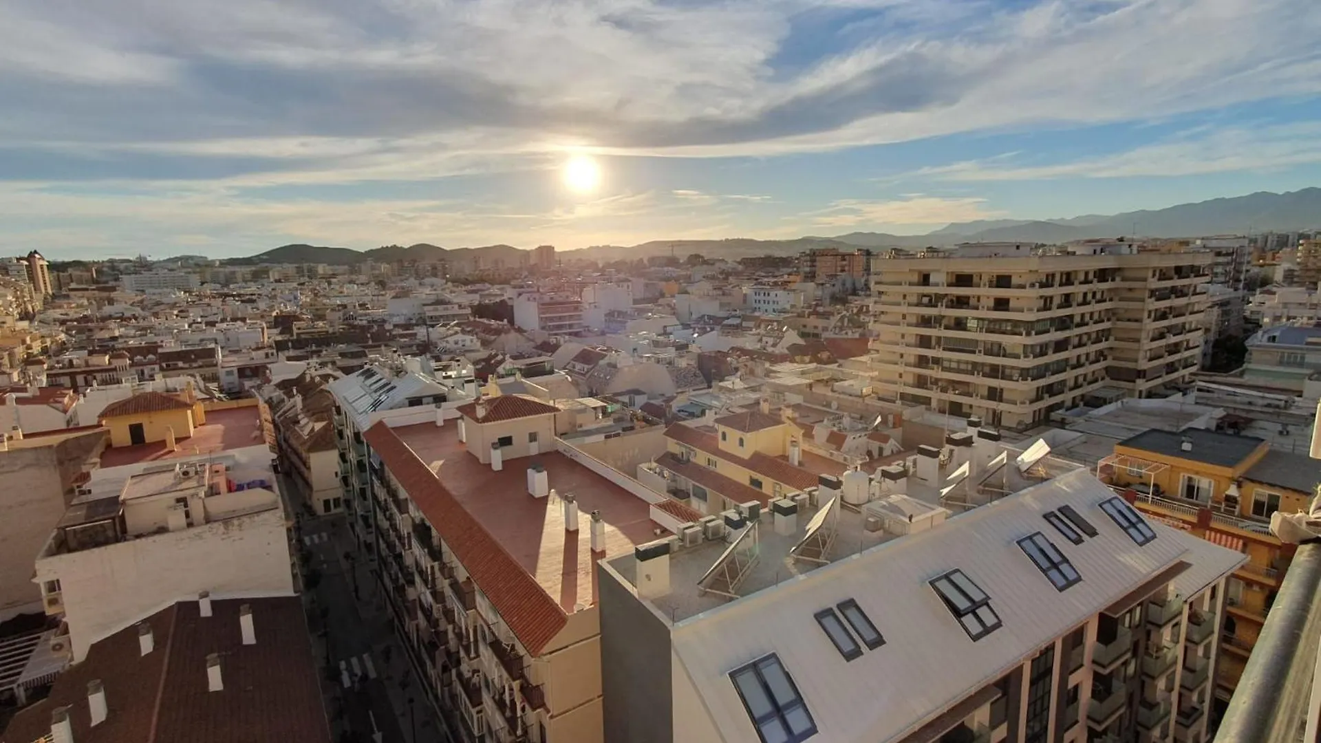 Cozy Apartment Near The Beach - Perfect For Families And Friends Fuengirola 0*,  España