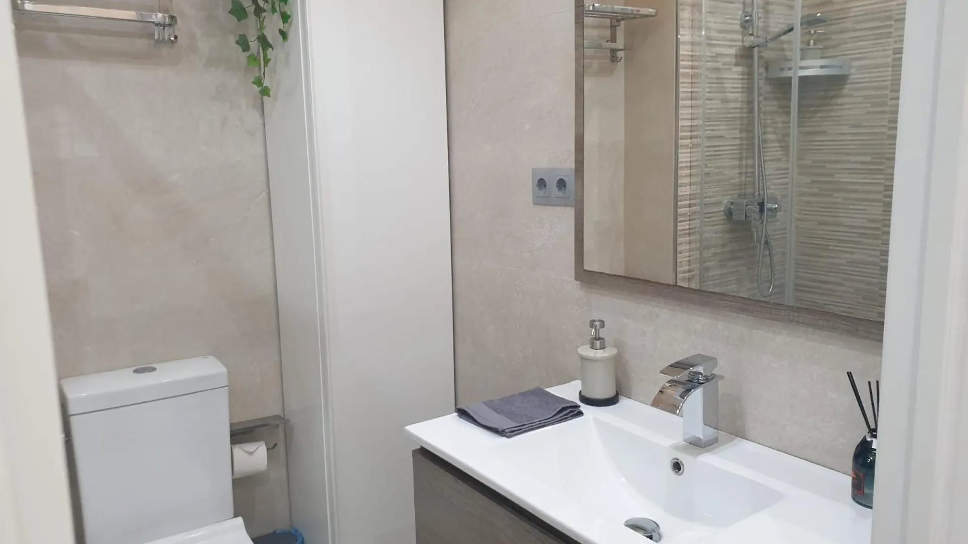 Cozy Apartment Near The Beach - Perfect For Families And Friends Fuengirola 0*,