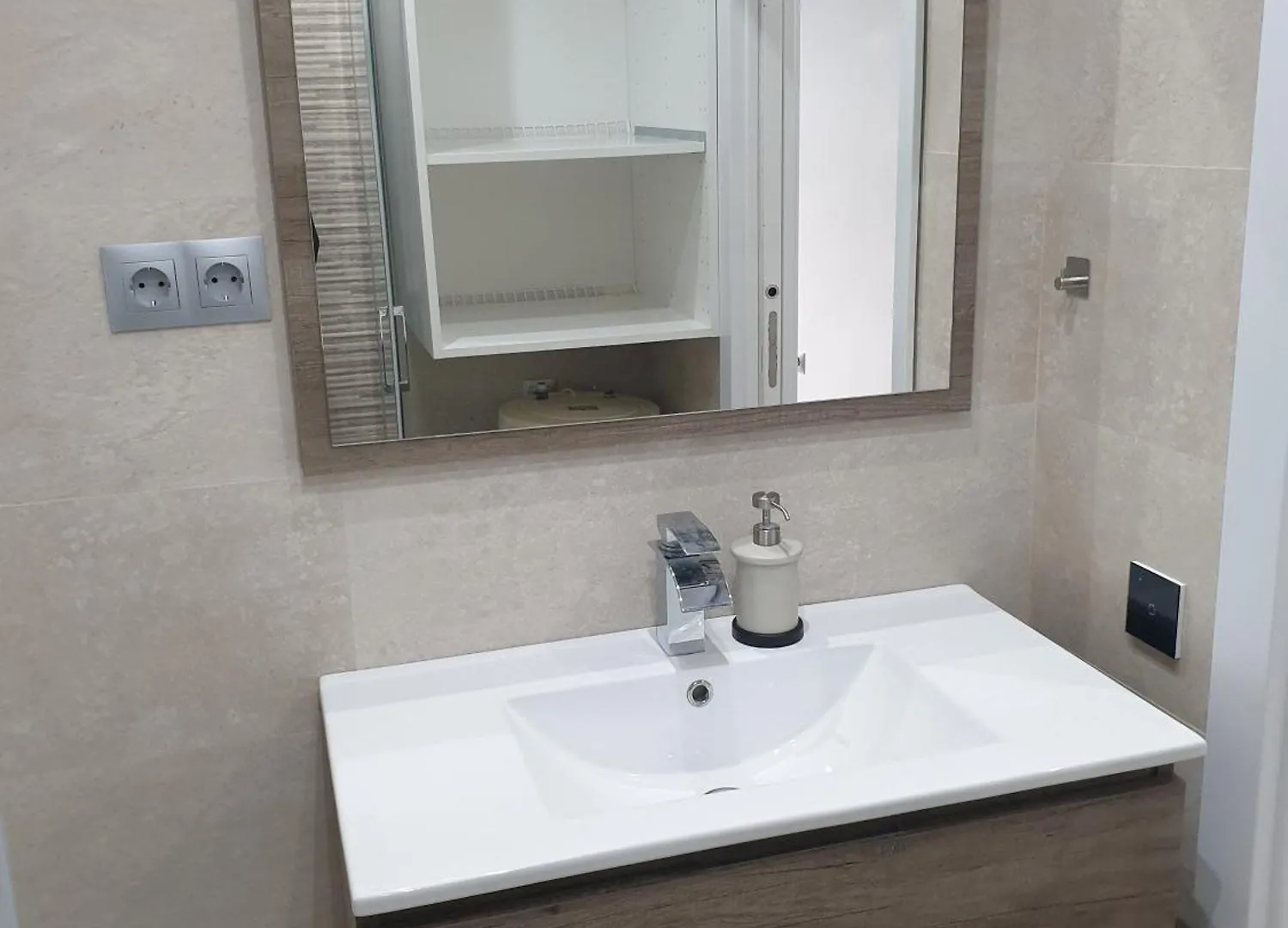 Cozy Apartment Near The Beach - Perfect For Families And Friends Fuengirola 0*,  España